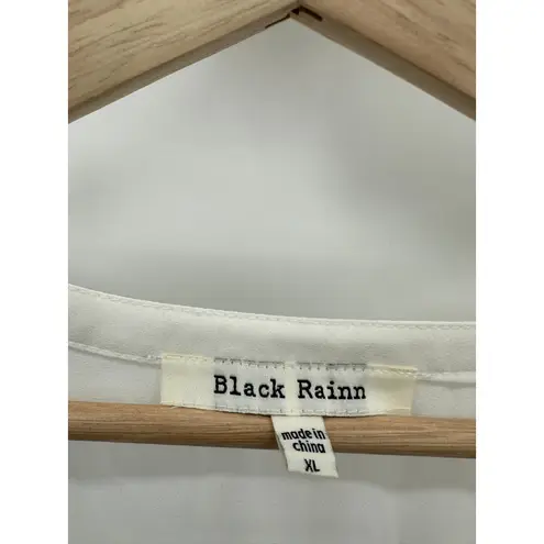 Black Rainn Top Women XL White Long Sleeve Lace-Up Flounce Hem Blouse