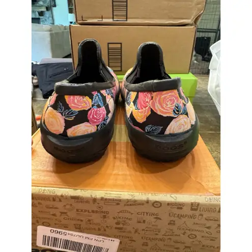 Bogs Womens Size 7 Floral Flower Patch Slip Rose Slip on Loafer Garden Outdoors