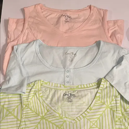 Coral Bay Woman’s Pink, Blue, and Green Tees Petite Medium 3piece set Pink Size undefined