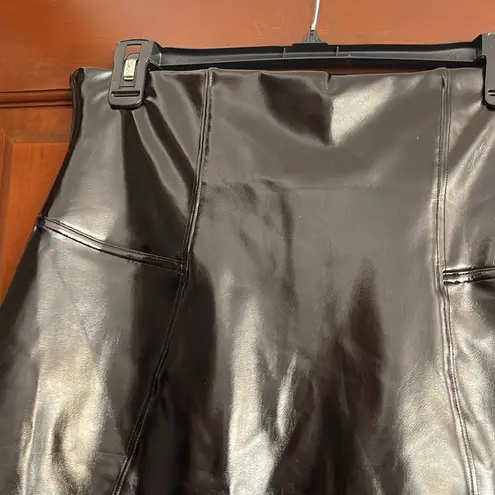 Spanx Revolve  faux patent leather leggings size extra large