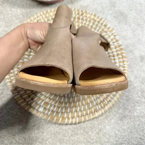 Kork-Ease Women’s Linden Ankle Strap Blocked Heel Sandals Leather in Tan Size 9