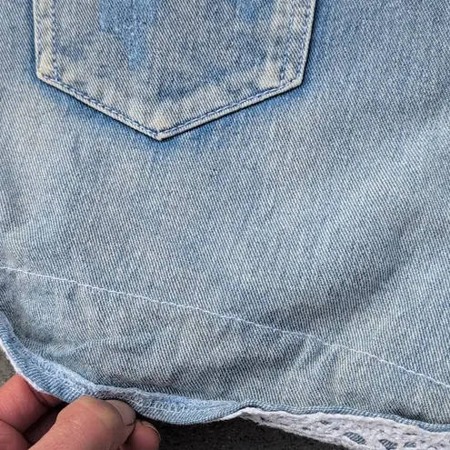 ChiQle Denim Lace Hem Distressed Jean Shorts | Lace Trim Jean Shorts Blue Size M