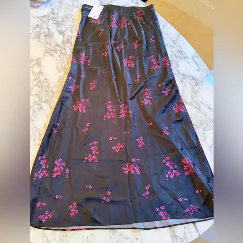 Quince NWT Women’s Black Pink Floral Washable Silk Maxi Skirt Garnet Garden Sz M