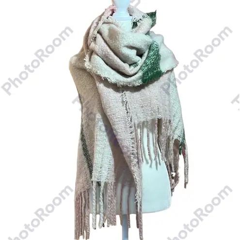 Shiraleah  fluffy oversized plaid scarf/wrap