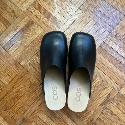 COS Napa Leather Clogs with Sustainab Wooden Sole with Tonal Studs Black Size 8