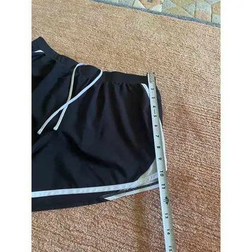 Under Armour  HeatGear Running Shorts Black White Women’s M Medium Loose Fit