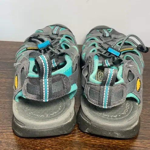 Keen Women's Whisper Closed Toe Sandal Black/Steel Grey Size 7