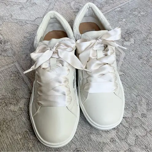 Dolce vita Harryson Ivory Ribbon Lace Up Shoes NEW WITH BOX Sneakers Size 8