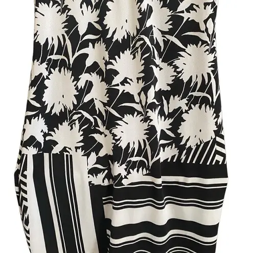 Heart Moon Star Y2k Cosmic Black/White Mixed Print Shift Dress. Size Medium. Black - Image 3