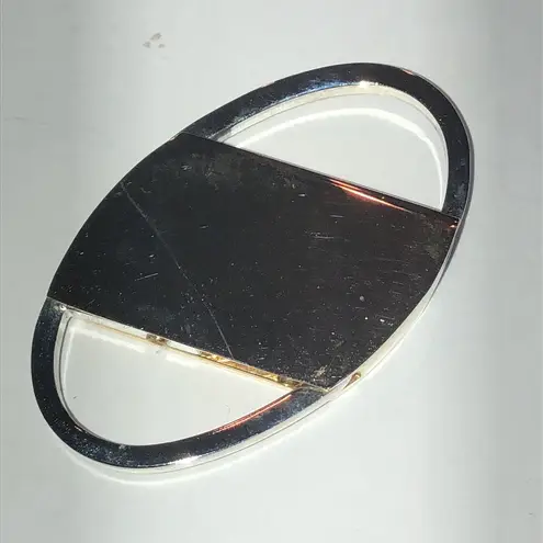 Elegant Silver Tone and Gold Tone Key Holder Keychain