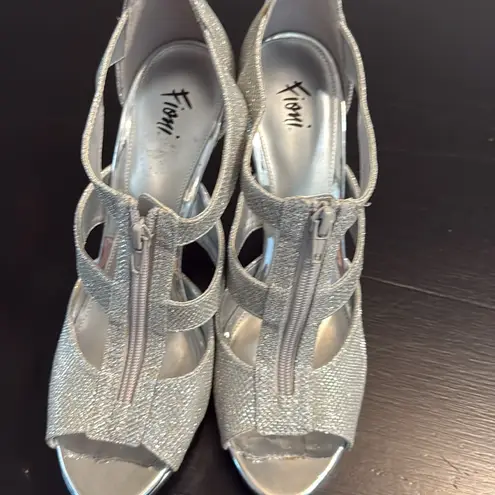 Fioni Elegant Silver High Heel Sandals Size 10