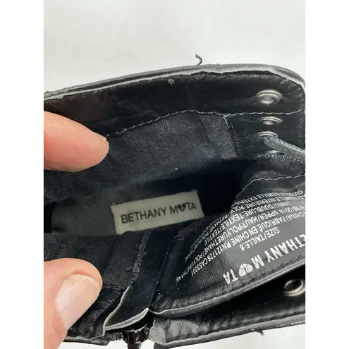 Bethany Mota Womans Ankle Boots Size 8 Black Zip Lace Block Heel