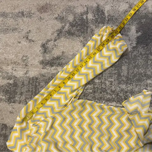 Tacera  Yellow and White Zigzag Blouse