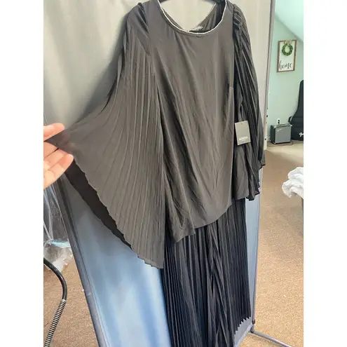 Marina Pleated Chiffon Round Neck Long Illusion Wing Sleeve 2