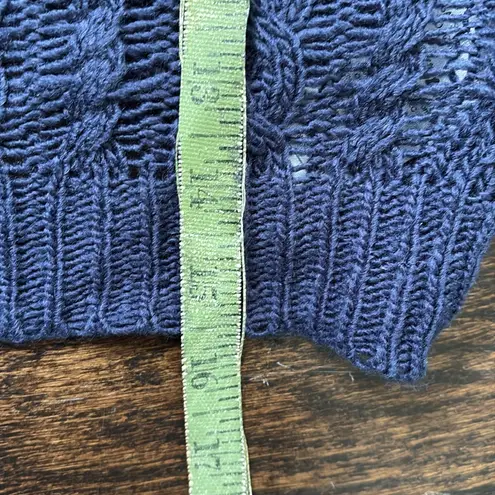 Edikted Gabrielle Cropped Cable Knit Sweater