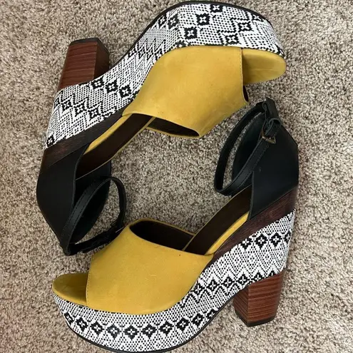 Holding Horses Anthropology wedges -9 1/2