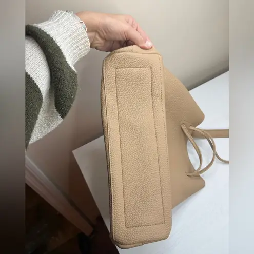 8 Other Reasons Vegan Leather Slouchy Bucket Crossbody Bag Tan NWOT