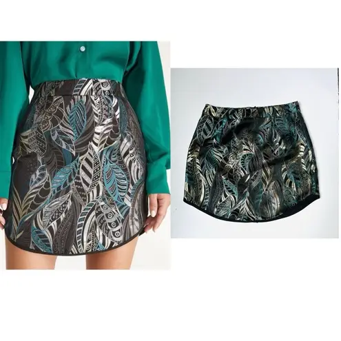 Commense Mini Skirt Women’s Sz XS Leaf print Metallic black and Green