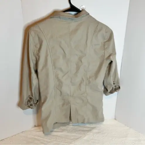 Vanity Tan Blazer with Notched Lapel and Cropped Fit Size M