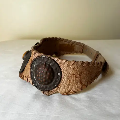 Vintage Julio de Peralla Spain Tooled Leather Stone Belt Boho Western 70s S/M Tan