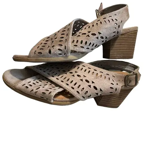 Baretraps  Ilene Perforated Block Heel Sandals Womens Shoes Grey Size 8 1…