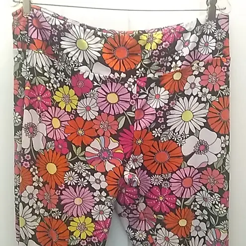 No Boundaries FINAL MARKDOWN Juniors'  Retro-style Flowery Leggings (XXXL, 21)