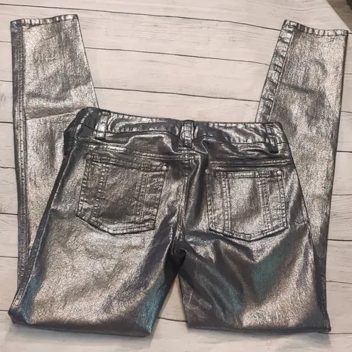 Alice + Olivia  silver metallic coated jeans size 6