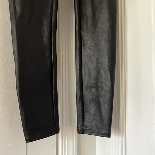 Spanx  Faux Leather Leggings Size M