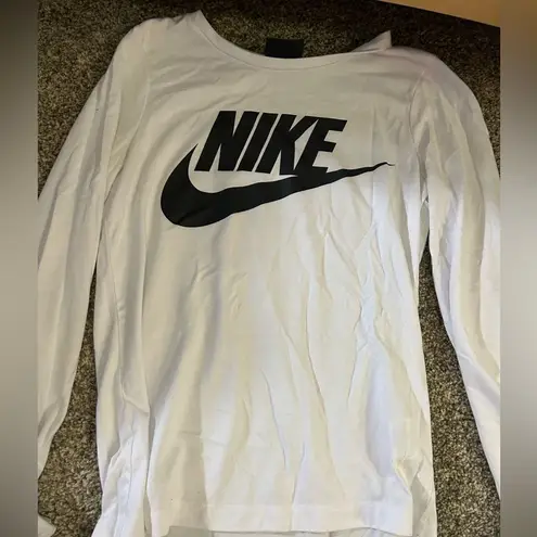 Nike  Black and White Graphic Tee