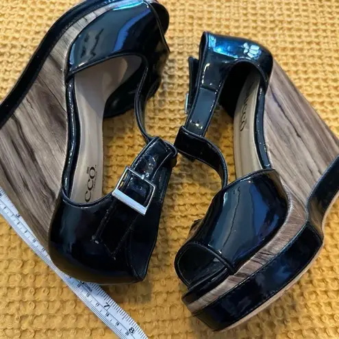 Black Patent Leather Faux Wood Grain Peep Toe SZ.8. High heel Wedge 5" Italian