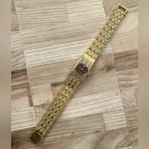 Seiko Rare Vintage Mechanical Winding Ladies Watch Gold Tone Bracelet Red Dial