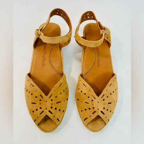 L'Amour Des Pieds “Brenn” Beige Suede Sandals size 7.5 Tan