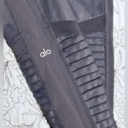 Alo Yoga ALO High-Waist Moto Work out Legging in Anthracite/Anthracite Glossy Sz M