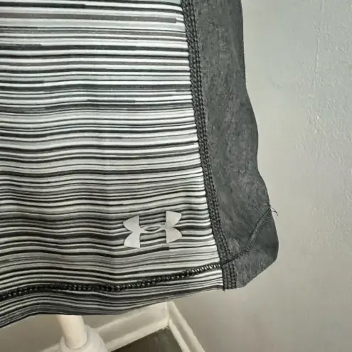 Under Armour  fitted women’s‎ heat gear tshirt