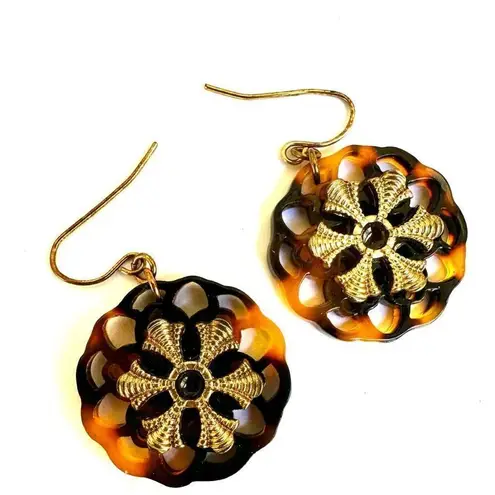 Scallop Cut Out Tortoise Gold tone Snowflake Earrings