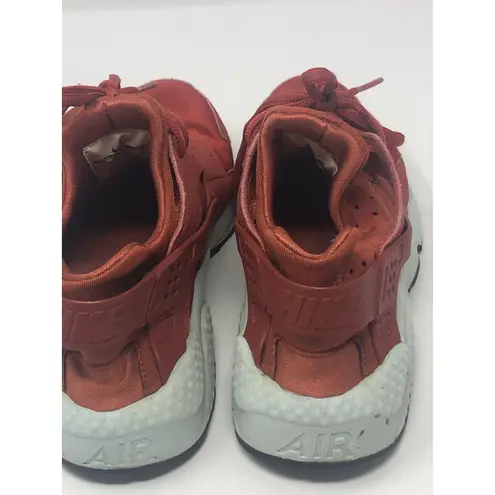 Nike Size 7 US-  Air Huarache Run Red‎ &White