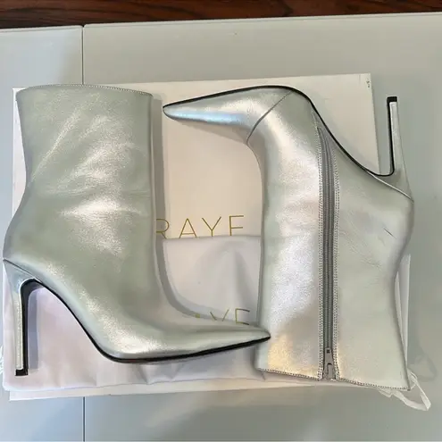 Raye Revolve  Nala Boot‎ in Silver Sz 8