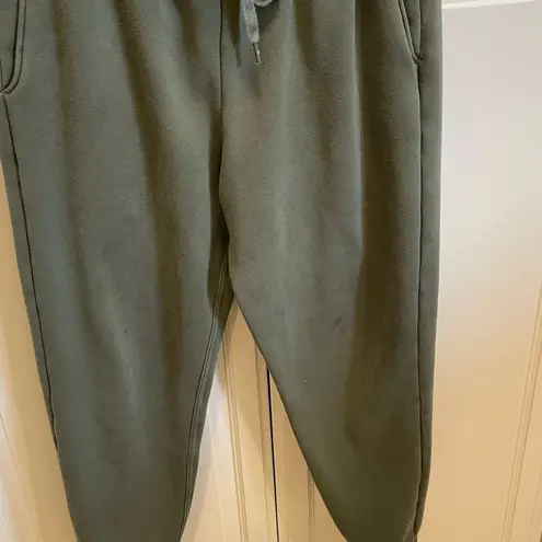 Fabletics Go-To Classic Sweatpant