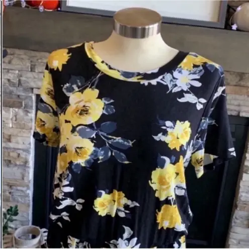 Black and Yellow Midi Sundress with Crew Neck Size M