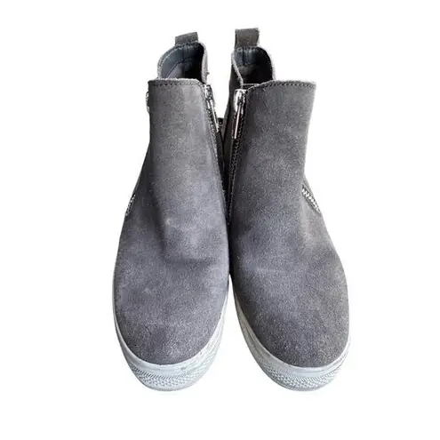 Steve Madden  Gray Suede Wedgie Platform Sneaker Boot Size 8