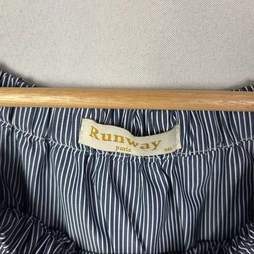 Boutique Runway Blue Stripe Off the Shoulder Long Sleeve M Size M