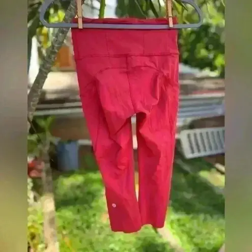 Lululemon  $118 Fast & Free Crop II Nulux 19 Size 4 Retails Dark Red Capris Pants