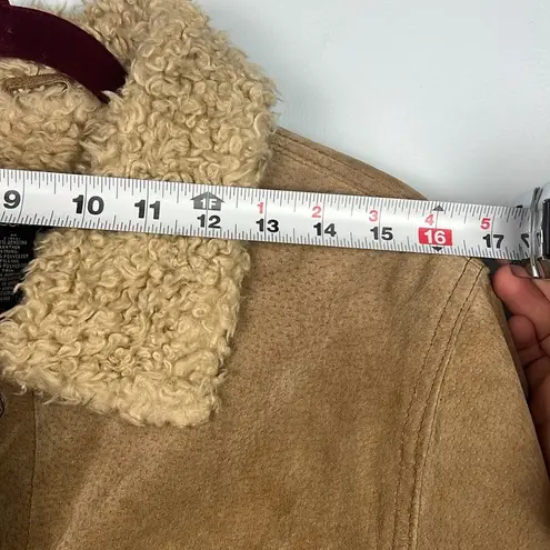 Gander mountain Vintage Gander Mtn Guide Series leather with faux Sherpa style lining size med