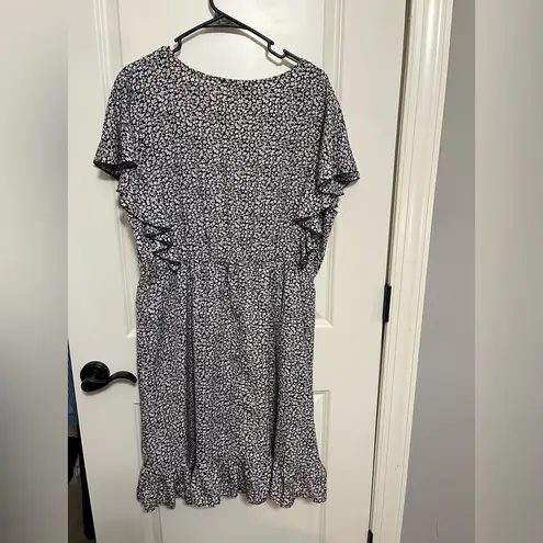 Davi & Dani  Floral Black Dress Size 2XL