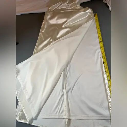 Maniju Manifu Sleek Satin Maxi Dress in Cream Size Small