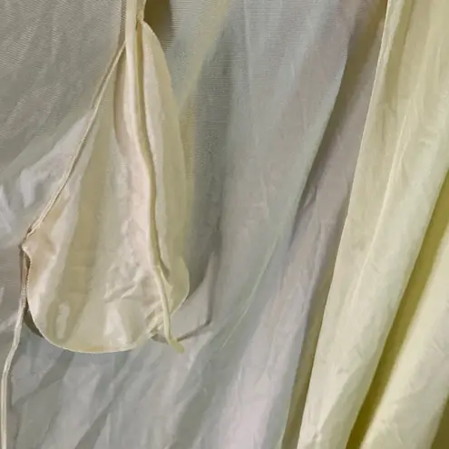 Vintage Avon Nightie and Robe Set Size M Yellow Size M