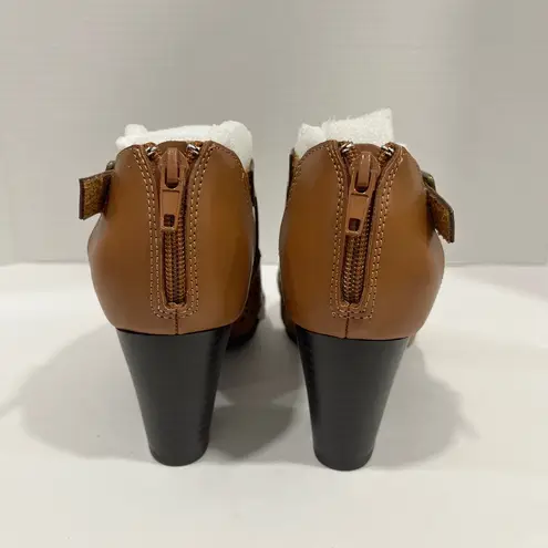 Easy Street Womens Adara Heeled Sandals. Size 7.5. Color Brown