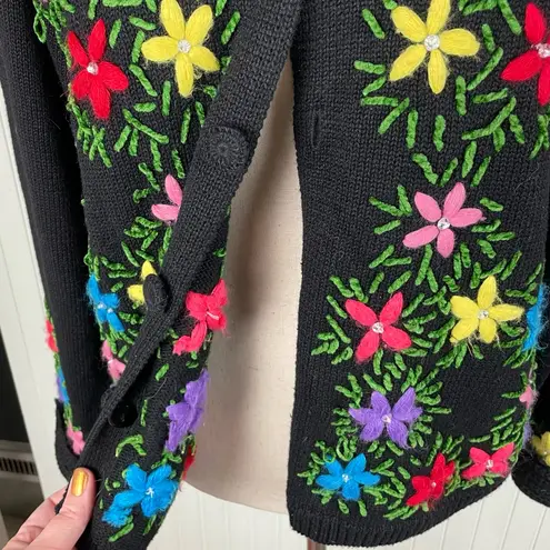 Vintage Y2K Berek Floral Embroidered Cardigan Sweater Size Large Artsy Whimsical Black