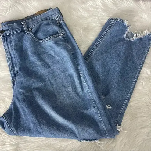 American Eagle  AE Mom Jeans Taper Straight Jeans busted knee Size 18