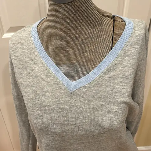 Lilla P heathered gray and blue 3/4 sleeve v